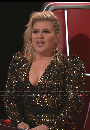 Kelly Clarkson's sequin v-neck dress on The Voice