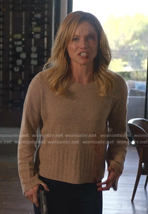 Tara's beige sweater on 9-1-1