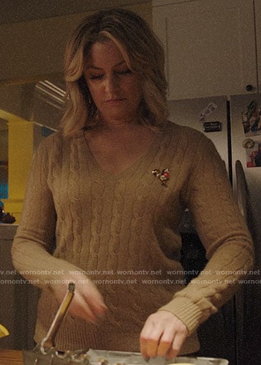 Alice's camel v-neck cable knit sweater on Riverdale