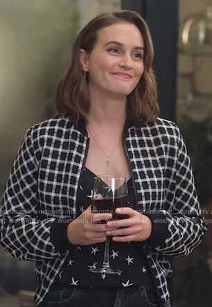 Angie's black star print cami and check jacket on Single Parents