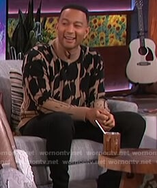 John Legend's brown turtleneck sweater on The Kelly Clarkson Show