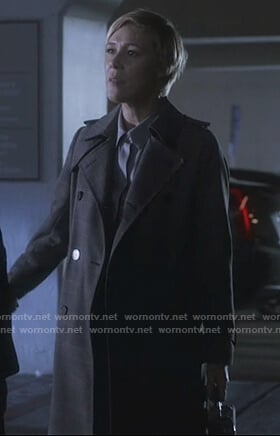 Bonnie's gray plaid coat on How to Get Away with Murder