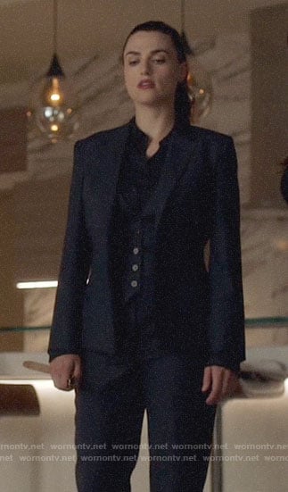 Lena's navy striped suit on Supergirl