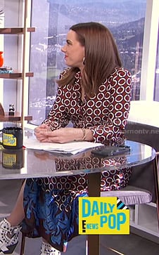 Melanie's geometric print midi dress on E! News Daily Pop