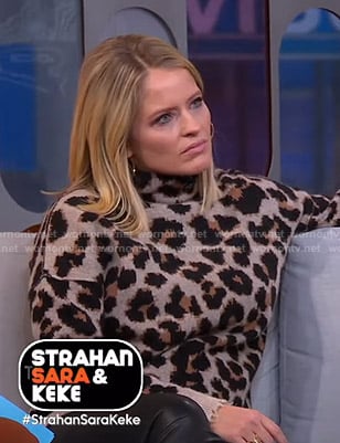 Sara's leopard turtleneck sweater on GMA Strahan Sara And Keke