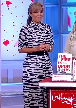 Sunny's white zebra stripe dress on The View