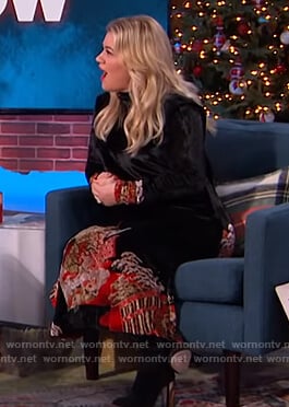 Kelly's black velvet dress with Japanese print on The Kelly Clarkson Show
