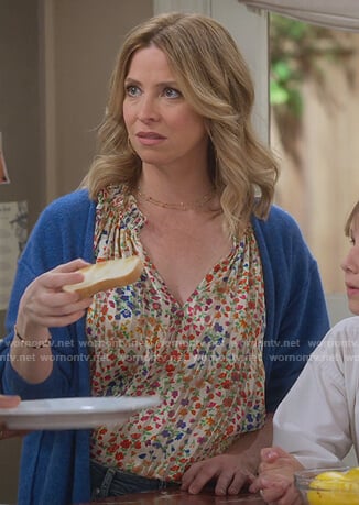 Jennifer's floral smocked top on Alexa & Katie