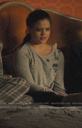 Maggie's skull and star print top on Charmed