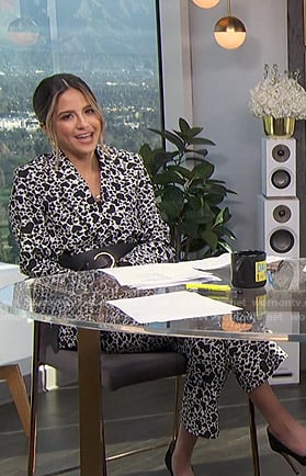 Erin's heart print suit on E! News Daily Pop