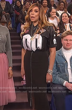 Wendy's black jersey and zip front skirt on The Wendy Williams Show