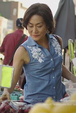 Umma's blue chambray floral top on Kims Convenience