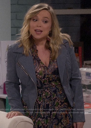 Kristin's paisley print midi dress and blue leather jacket on Last Man Standing