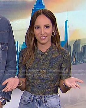 Lilliana's metallic camo tee on E! News