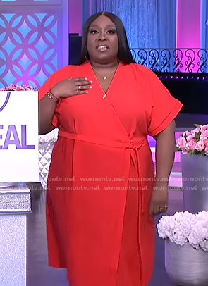 Loni's red short sleeve wrap dress on The Real