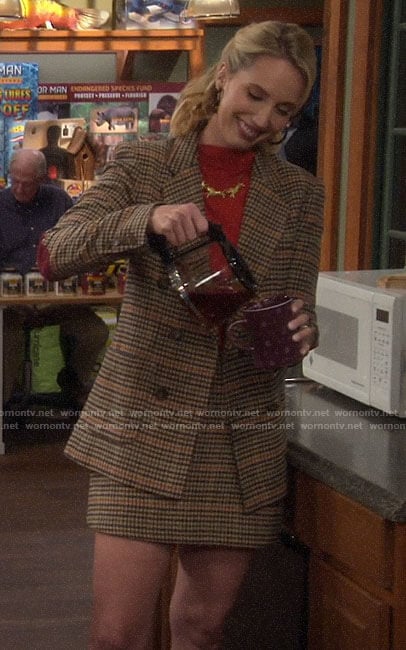 Mandy's checked blazer and skirt set on Last Man Standing