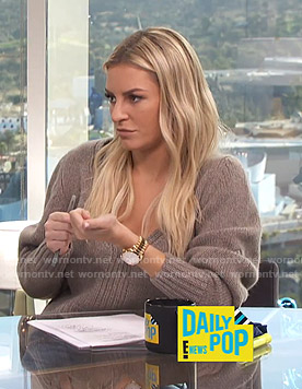 Morgan's v-neck sweater on E! News Daily Pop