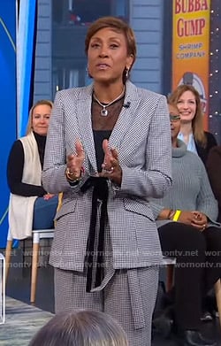Robin's houndstooth checked suit on Good Morning America