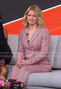 Sara's pink gingham check suit on GMA Strahan Sara And Keke