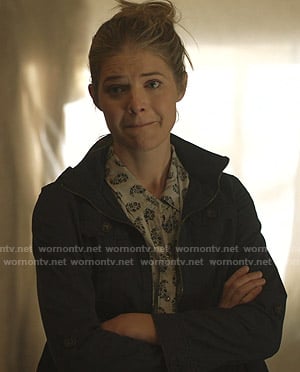 Tami's white floral paisley print shirt on Shameless