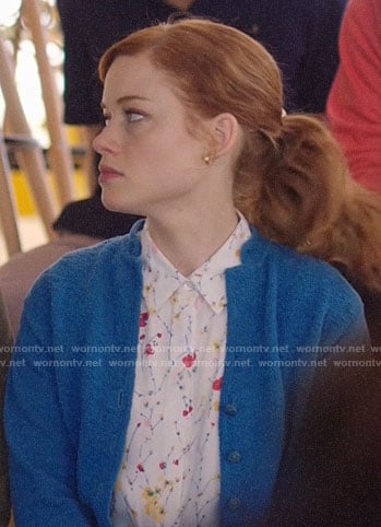 Zoey's white floral button down blouse on Zoeys Extraordinary Playlist