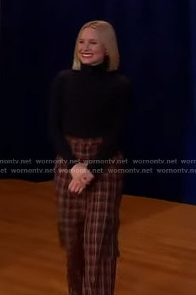 Kristen Bell's black turtleneck sweater and plaid pants on Good Morning America