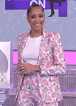 Amanda's pink floral blazer and flared pants on The Real