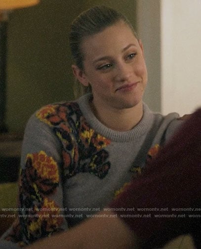 Betty's grey floral sweater on Riverdale