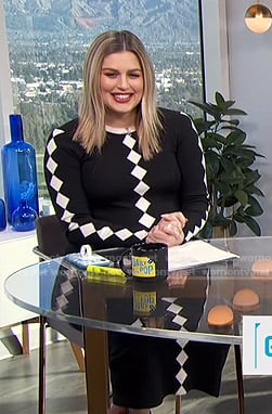 Carissa's black diamond pattern knit dress on E! News Daily Pop