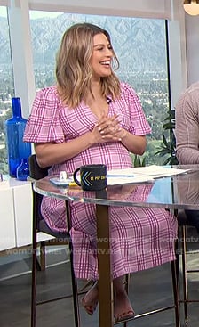 Carissa's pink plaid midi dress on E! News Daily Pop