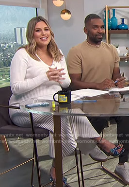 Carissa's white ribbed v-neck dress on E! News Daily Pop