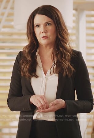 Joan's white contrast stitch blouse on Zoeys Extraordinary Playlist