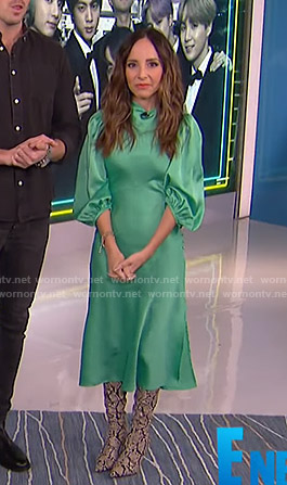 Lilliana's green satin midi dress on E! News