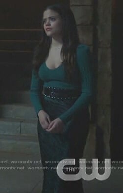 Maggie's green sweater and stripe skirt on Charmed