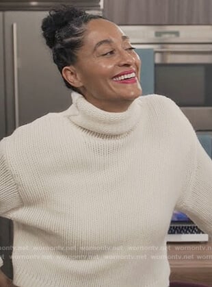 Rainbow's white turtleneck sweater on Black-ish