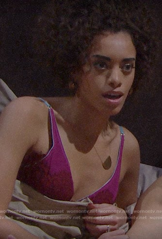 Zoe's pink lace bra on The Bold and the Beautiful