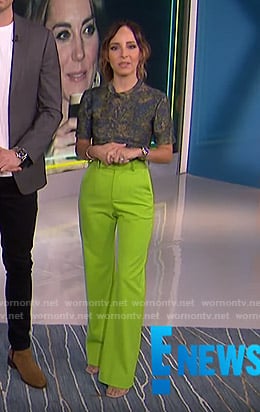 Lilliana's camo tee and neon green pants on E! News