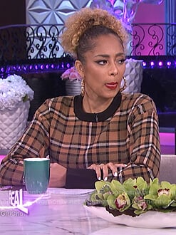 Amanda's plaid sweater and skirt on The Real