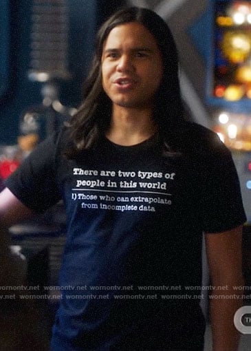 Cisco's Two Types of People t-shirt on The Flash