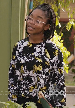 Diane's black abstract print sweater on Black-ish