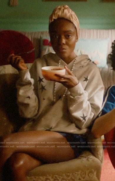 Josie's grey star print hoodie on Katy Keene