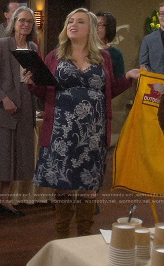 Kristin's navy floral maternity dress on Last Man Standing