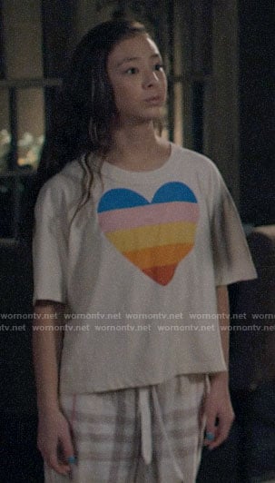 Lily's rainbow heart tee on Modern Family