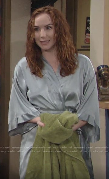 Mariah's green robe on The Young and the Restless