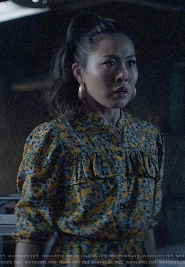 Mary's yellow floral ruffled dress on Batwoman