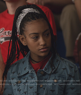 Pearl's denim triangle print jacket on Little Fires Everywhere