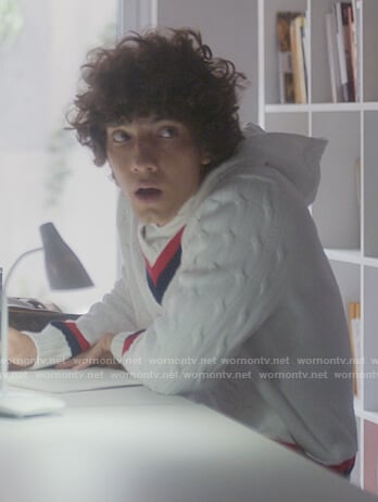 Valerio's white cricket hoodie on Elite