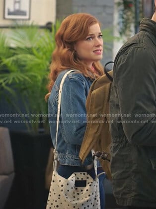 Zoey's white polka dot shoulder bag on Zoeys Extraordinary Playlist