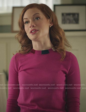 Zoey's pink striped neck sweater on Zoeys Extraordinary Playlist
