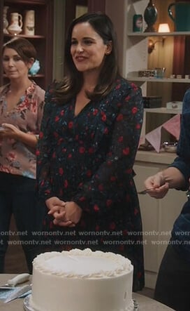 Amy's black floral pleated dress on Brooklyn Nine-Nine